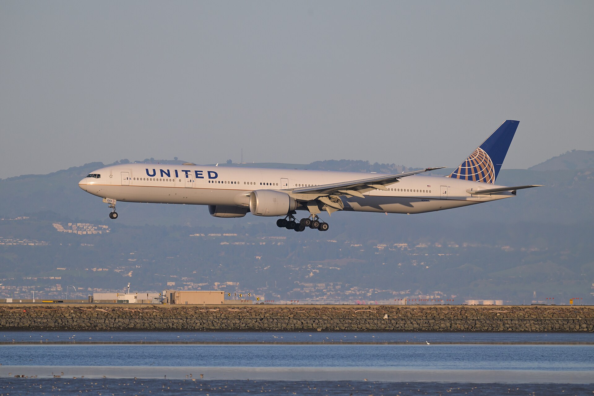 Boeing 777-300ER — real photograph